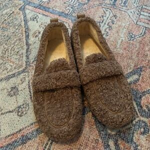 Fuzzy Sherpa Loafers - Chocolate Brown